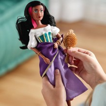 Poupée Disney Store Esmeralda, le Bossu de notre Dame